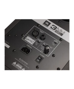 Alternative view of JBL LSR 305P MKll (par)